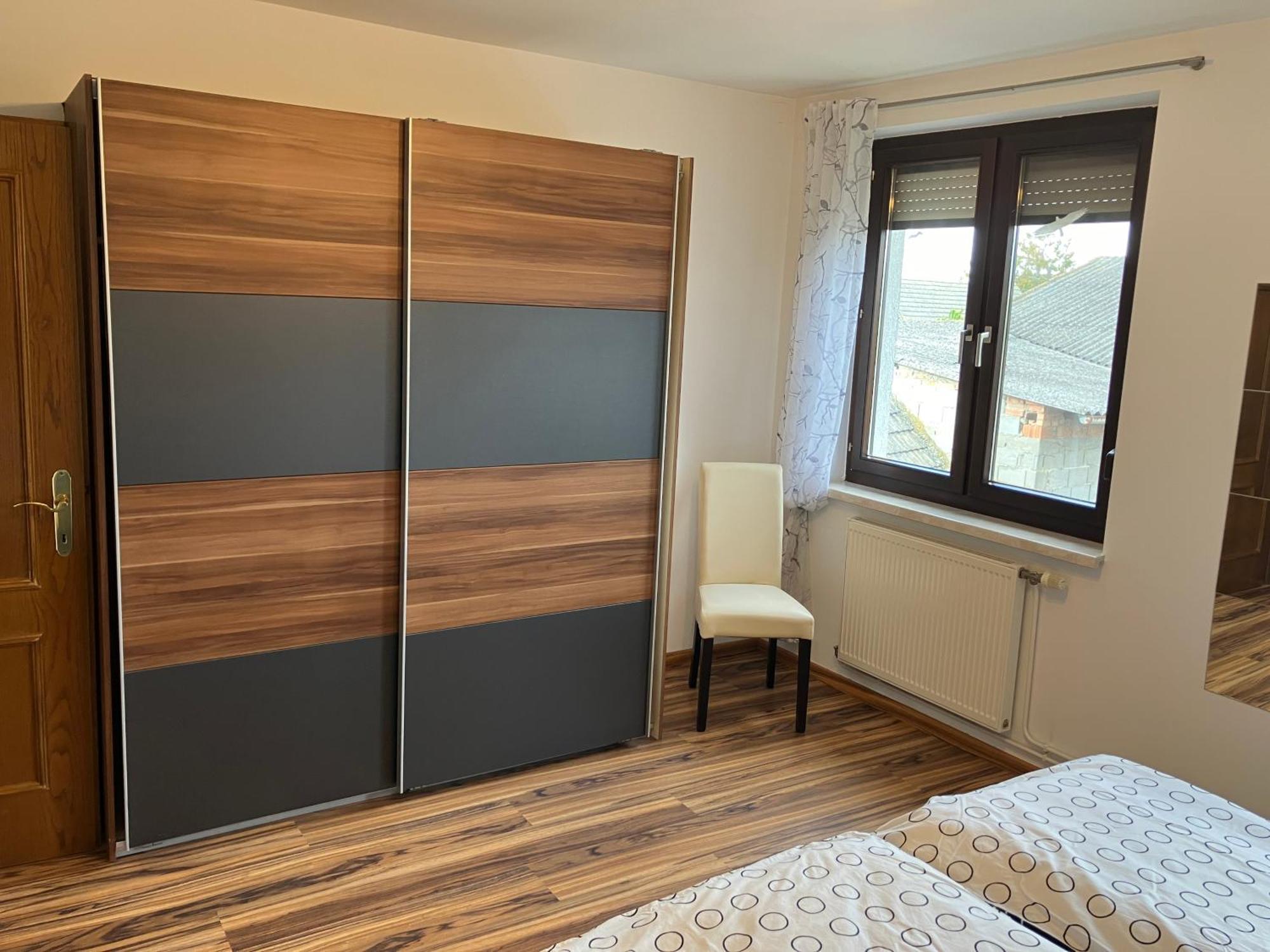 Apartment Lang